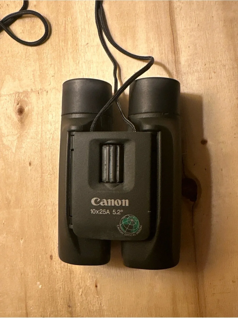 Canon 10x25A Compact Binoculars in Black (with case & carrying strap)
